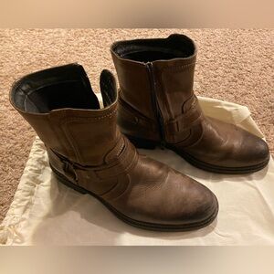 Johnston & Murphy side zip boots